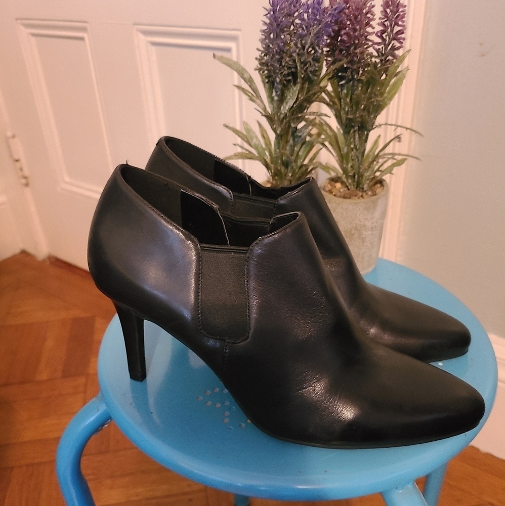 NEW. Cole Haan woman's leather heel shoes hp ๐ฅ๐ฅ๐ฅ๐ฅ - Picture 3 of 6